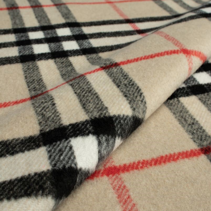 Клетка Барбери (Burberry) – принт, который известен по всему миру