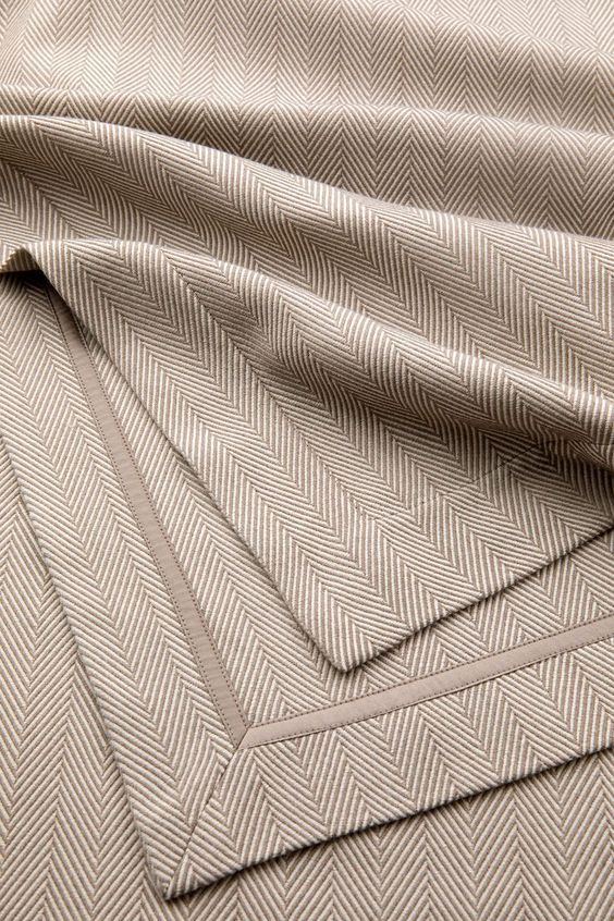 Подгибка низа трикотажа: ручные и машинные методы