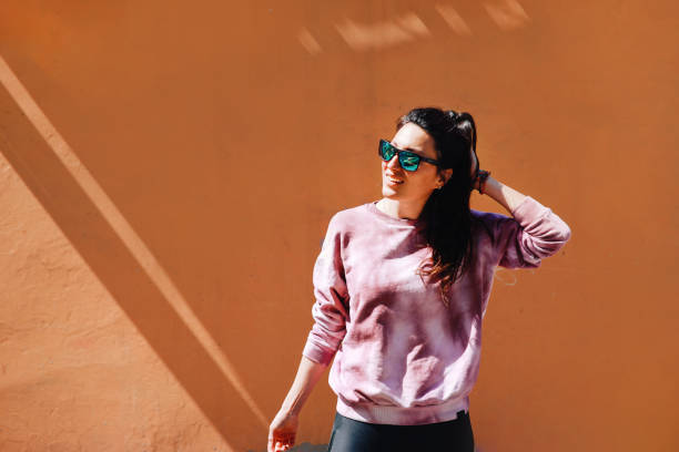 Свитшот: что это и с чем носить