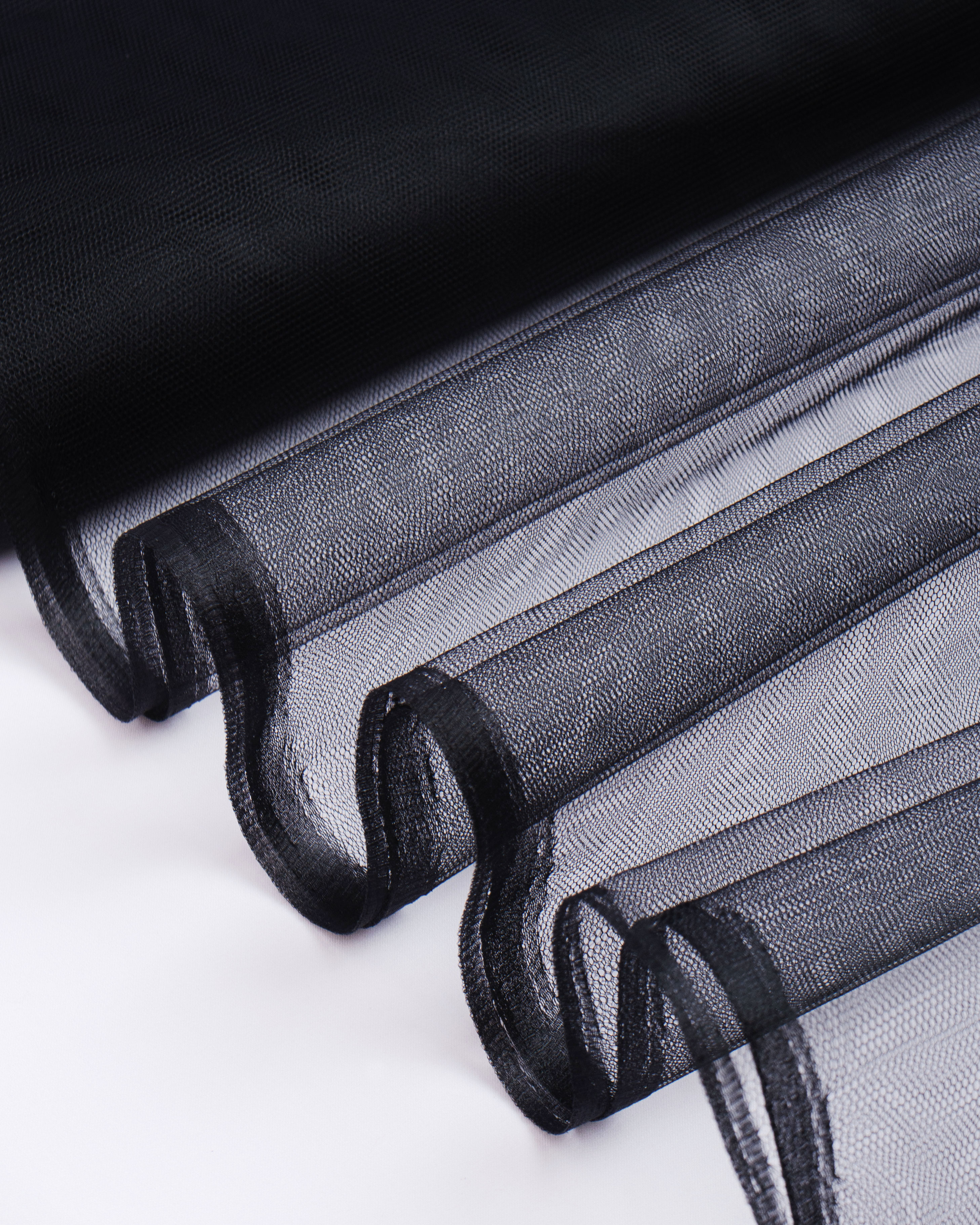 Мягкая черная ткань. Фатин черный 2м на 3 метра. Фатин черный. Тонкая прозрачная черная ткань. Черный фатин ткань.